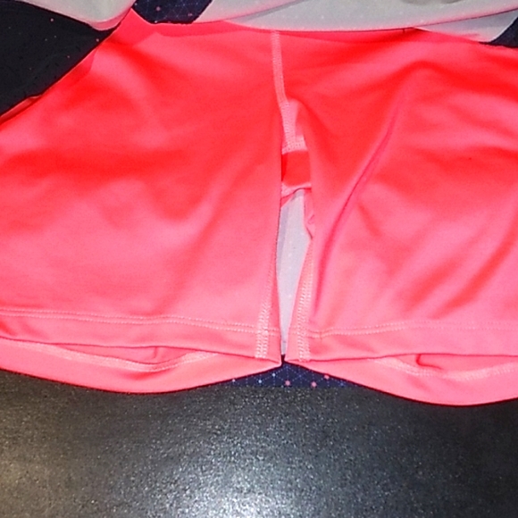 Cute Skort XS-Like new!! - Picture 6 of 6